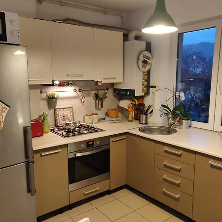 Cosy Home! Perfect For Visiting Apartament