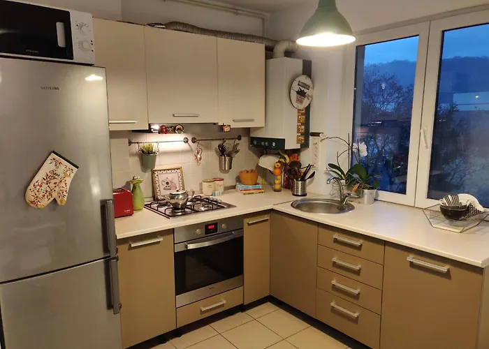 Cosy Home! Perfect For Visiting Διαμέρισμα